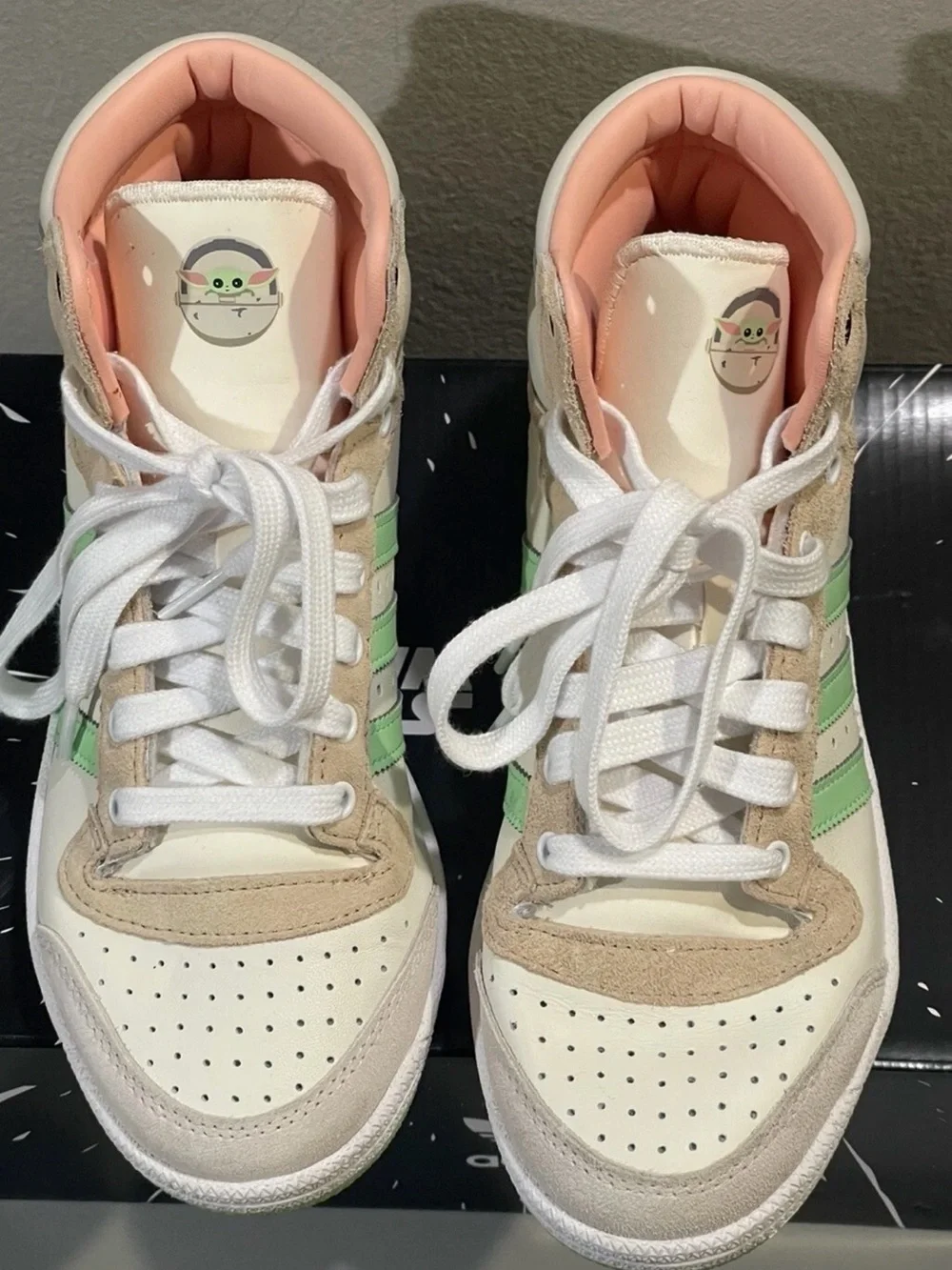 NIB Adidas Baby Yoda shoes Top Ten Hi Star size 5.5
